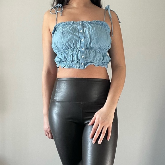 🌼 Stylish Denim-Inspired Top by Aerie, Size Medium 🌼 - Picture 6 of 11